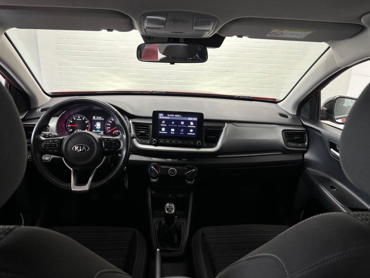 Vehicle Image 25
