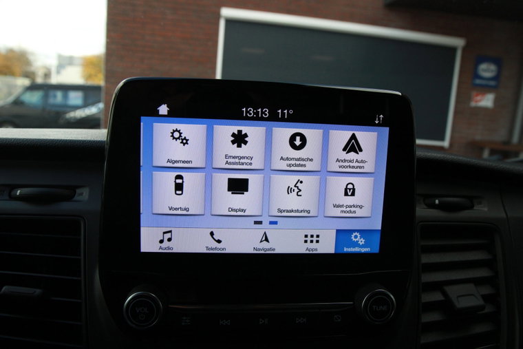 Vehicle Image 19