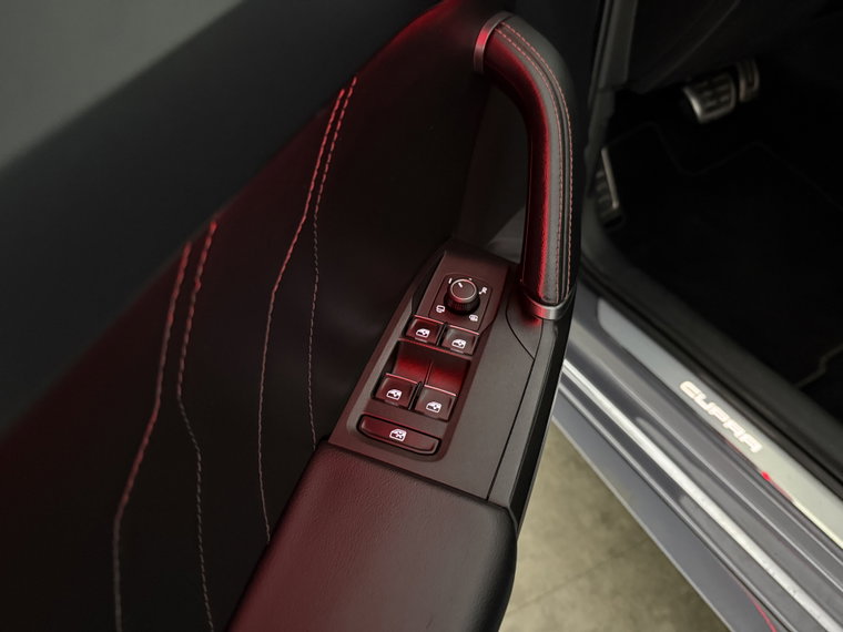Vehicle Image 33