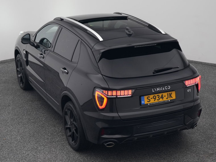 Vehicle Image 25
