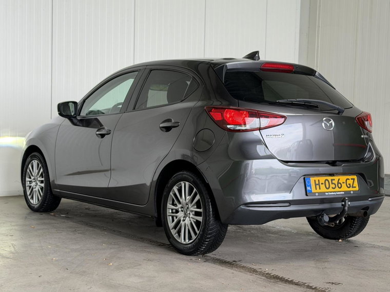 Vehicle Image 4
