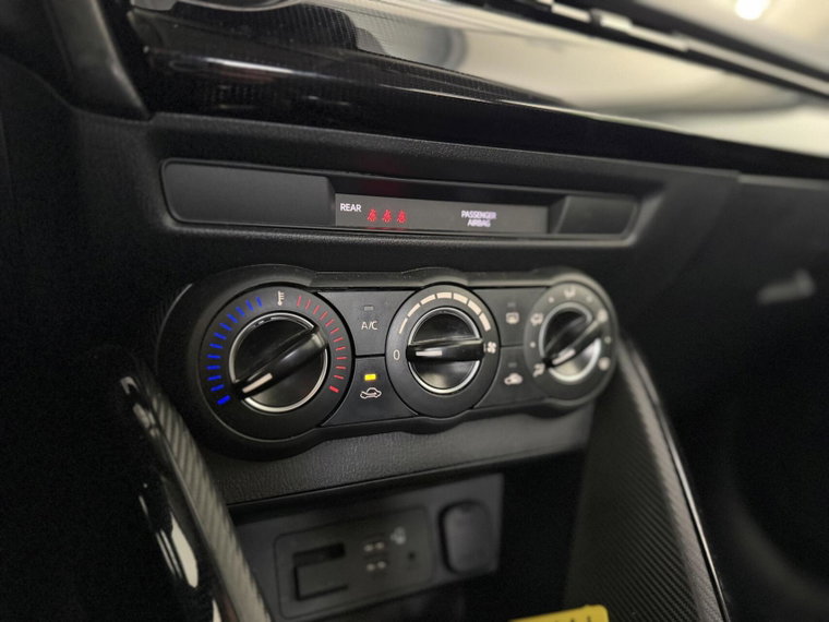 Vehicle Image 28