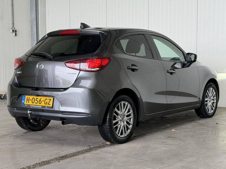 Vehicle Image 6