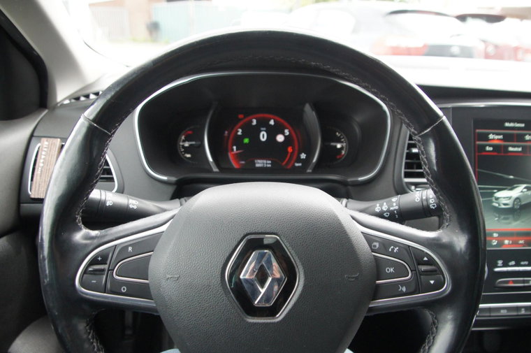 Vehicle Image 21