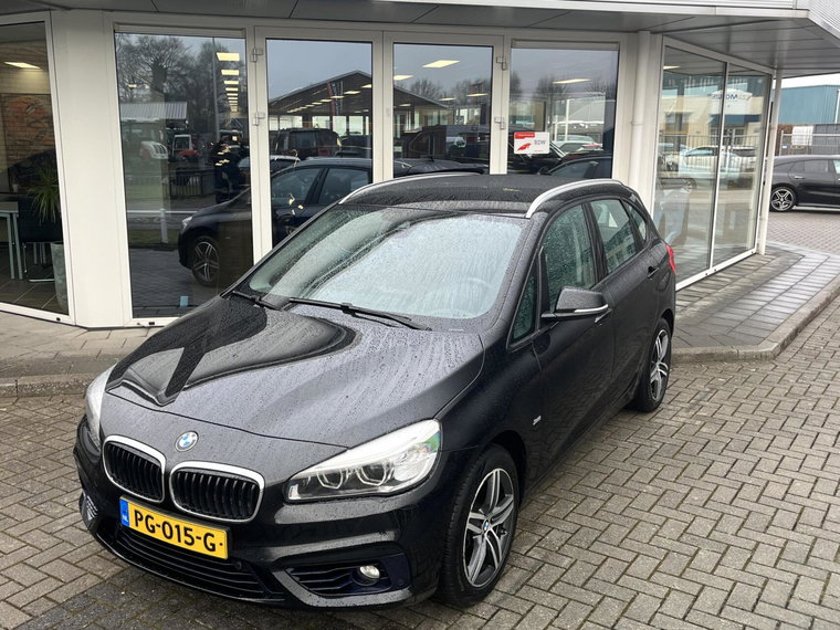 Vehicle Image 16