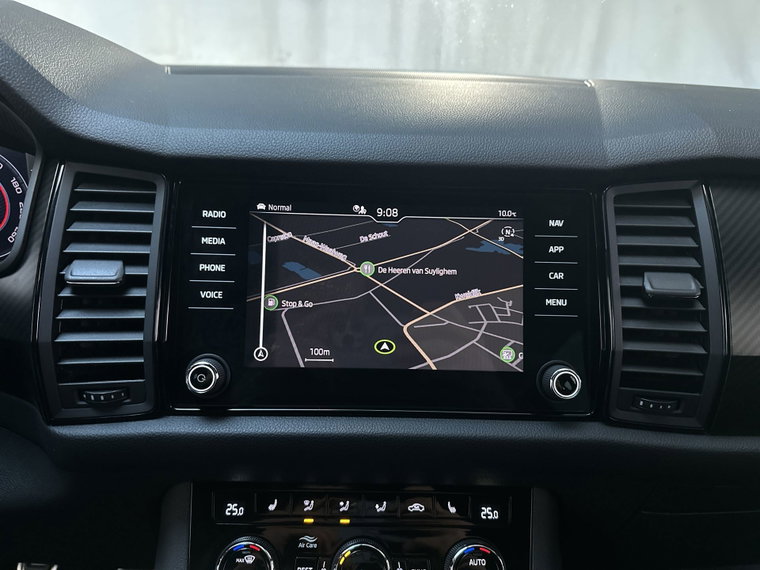 Vehicle Image 16