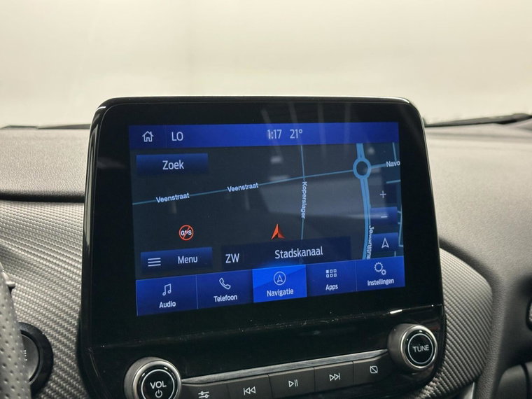 Vehicle Image 32