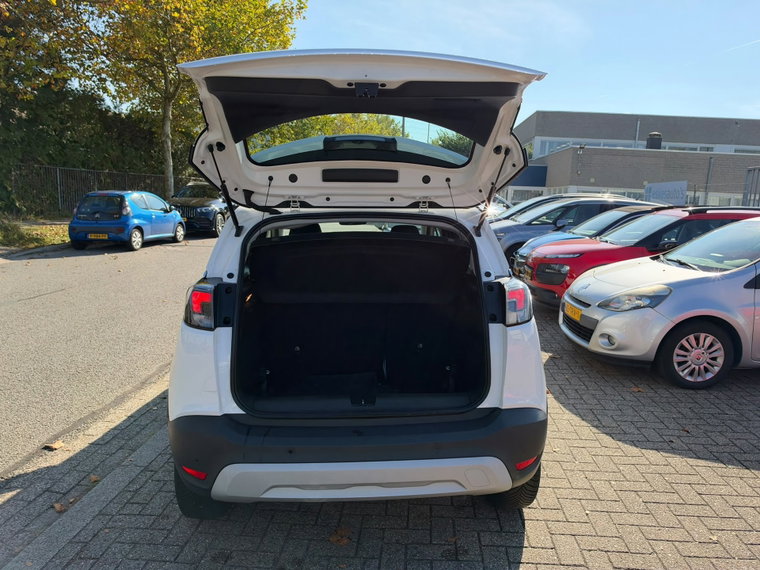 Vehicle Image 24