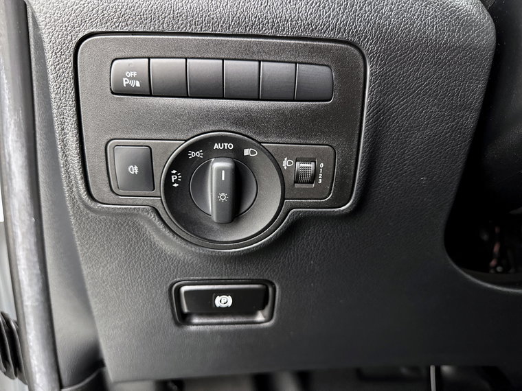 Vehicle Image 24