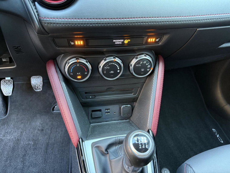 Vehicle Image 28