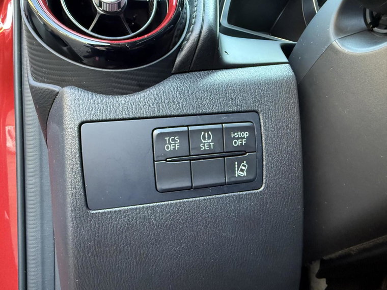 Vehicle Image 33