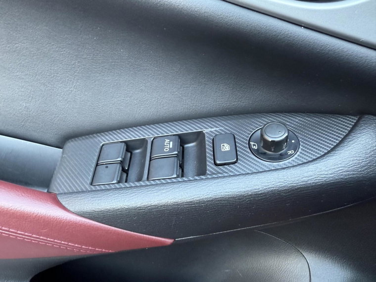 Vehicle Image 34