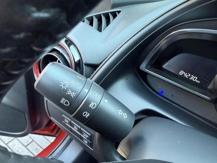 Vehicle Image 35