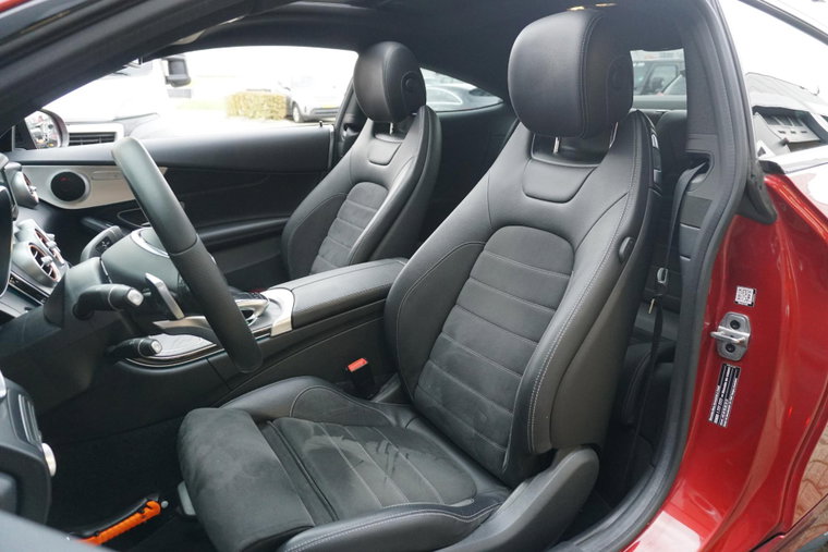 Vehicle Image 16