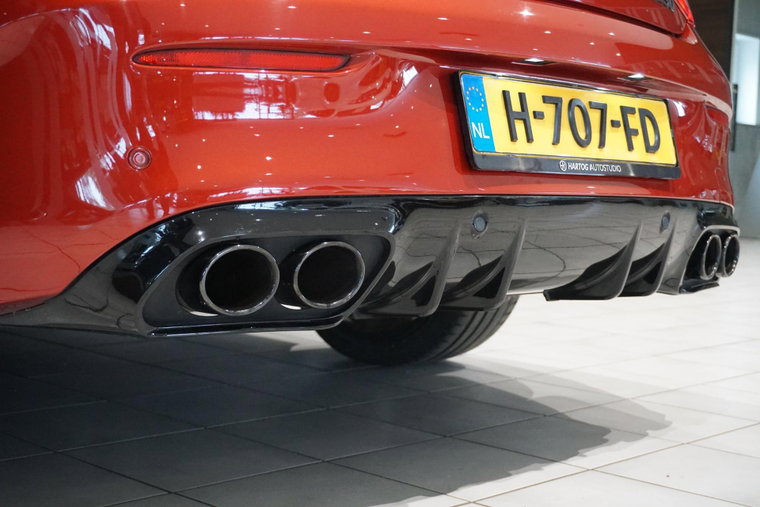 Vehicle Image 32