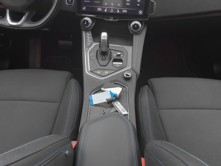 Vehicle Image 12