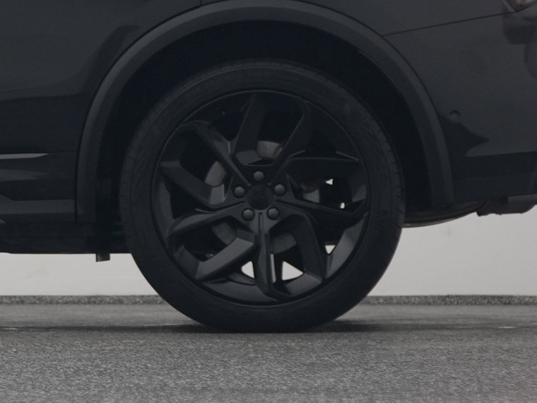 Vehicle Image 40