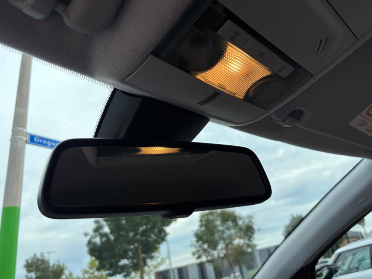 Vehicle Image 31
