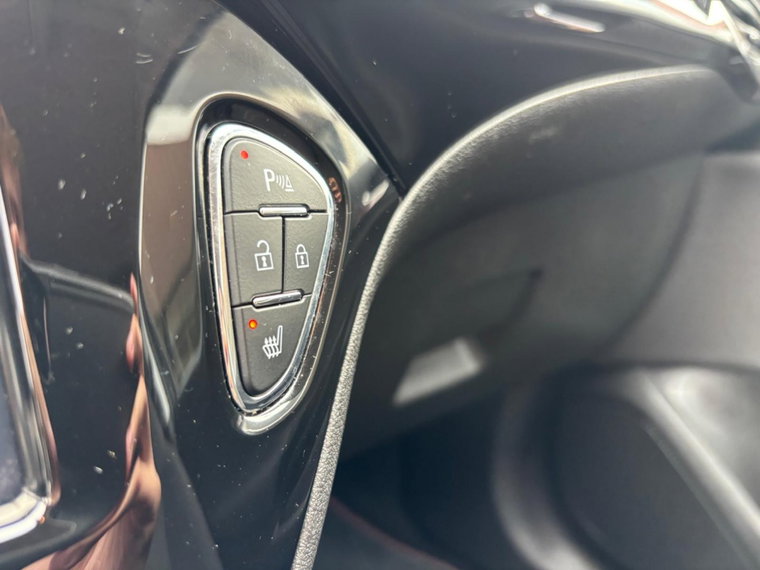 Vehicle Image 33