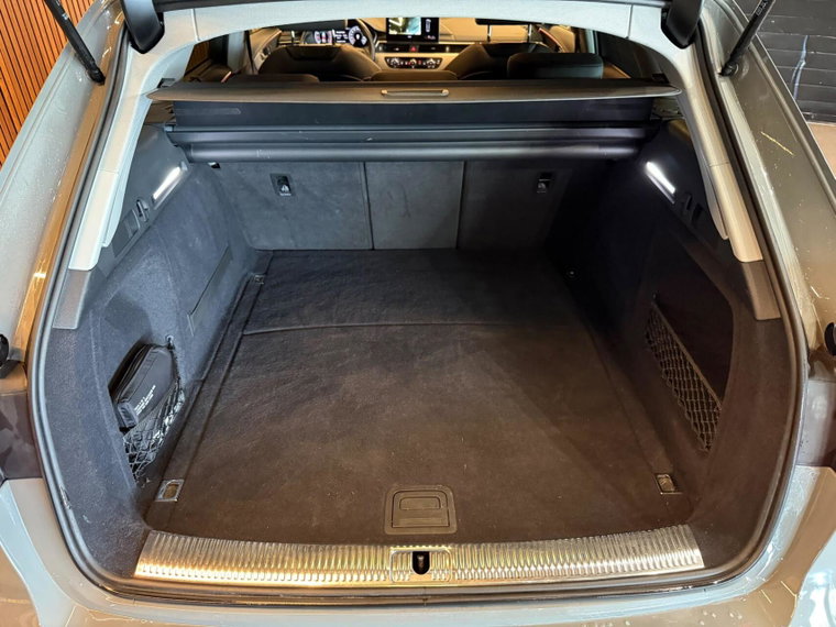 Vehicle Image 31