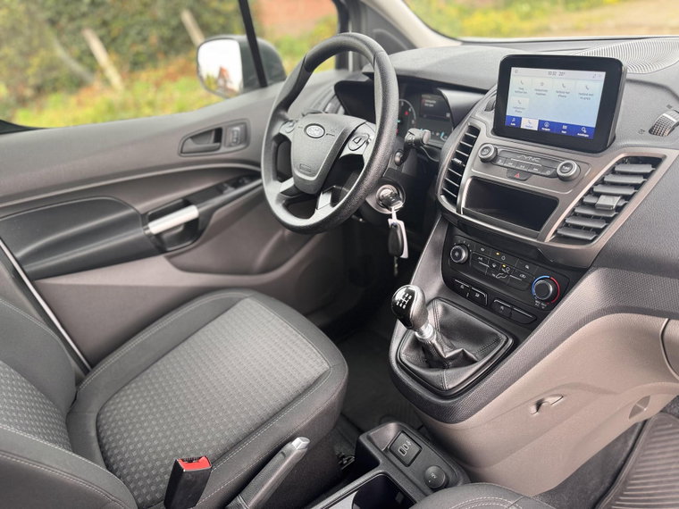 Vehicle Image 22