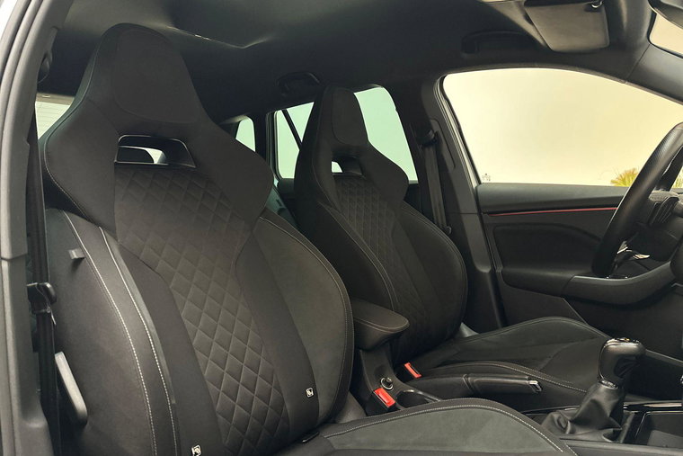 Vehicle Image 15