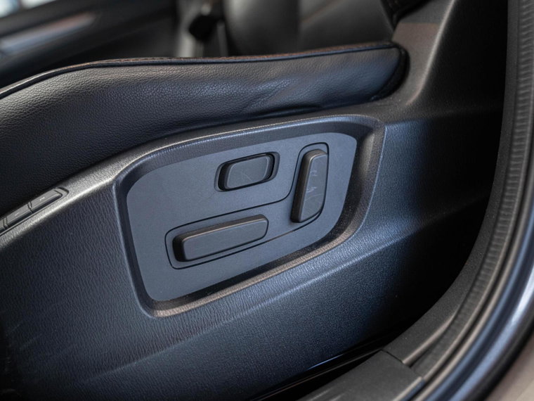 Vehicle Image 38