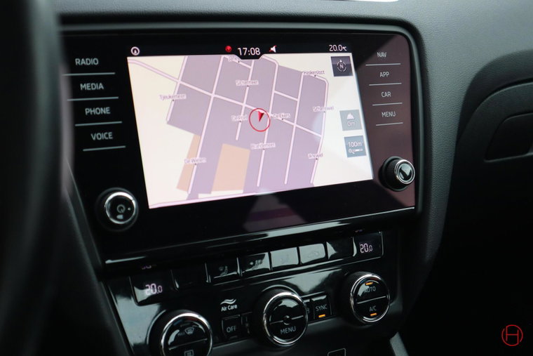 Vehicle Image 16