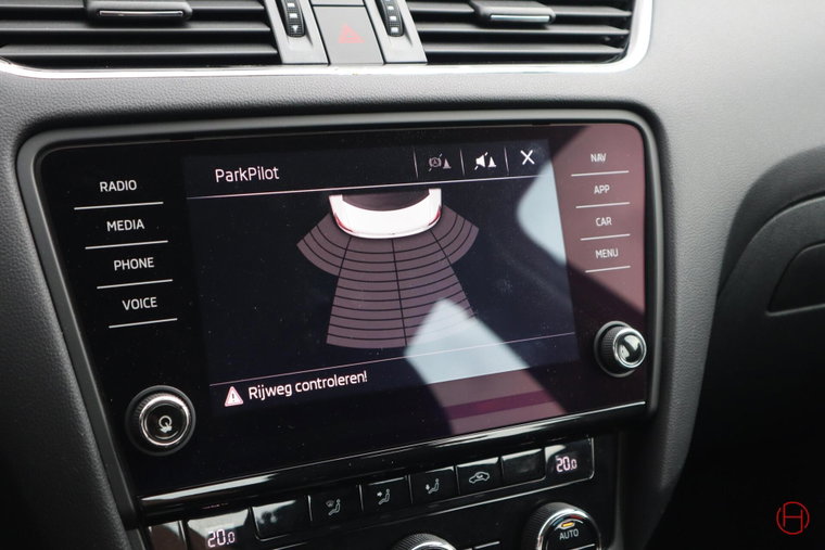 Vehicle Image 19