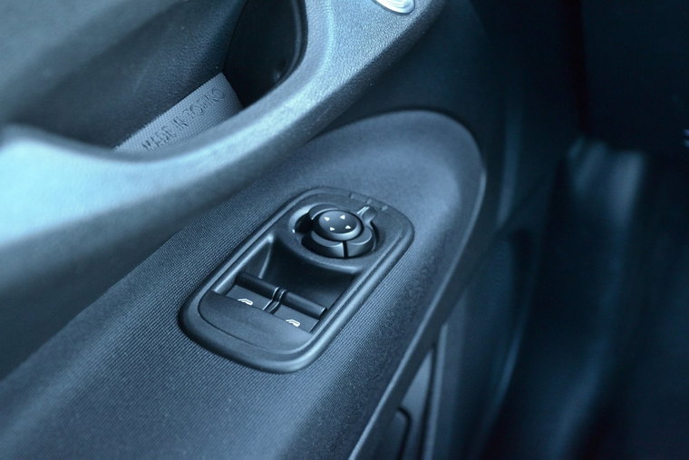 Vehicle Image 24