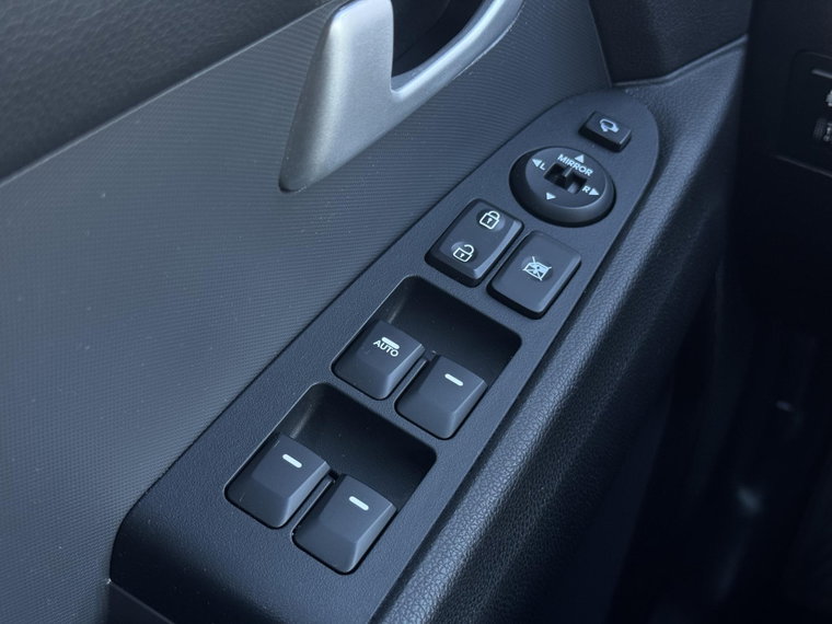 Vehicle Image 24