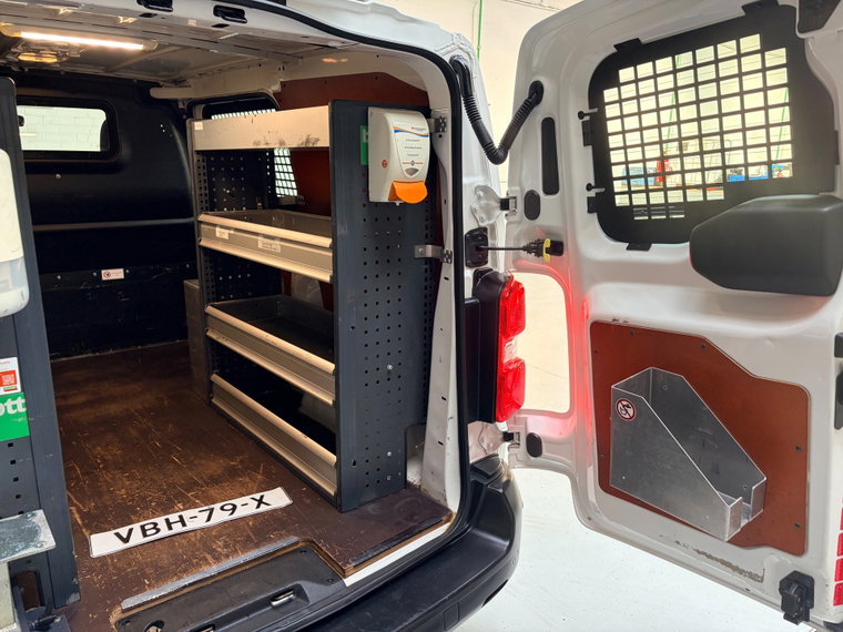 Vehicle Image 36