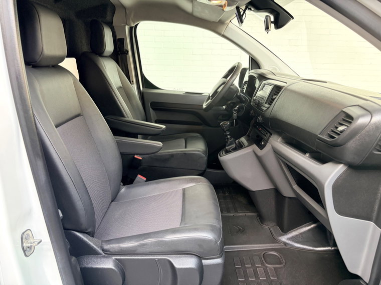 Vehicle Image 39