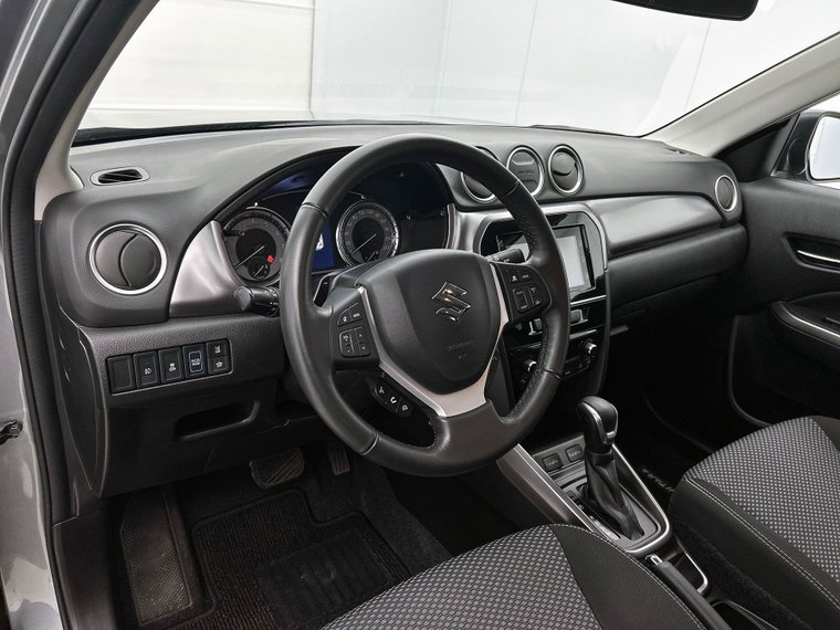 Vehicle Image 13