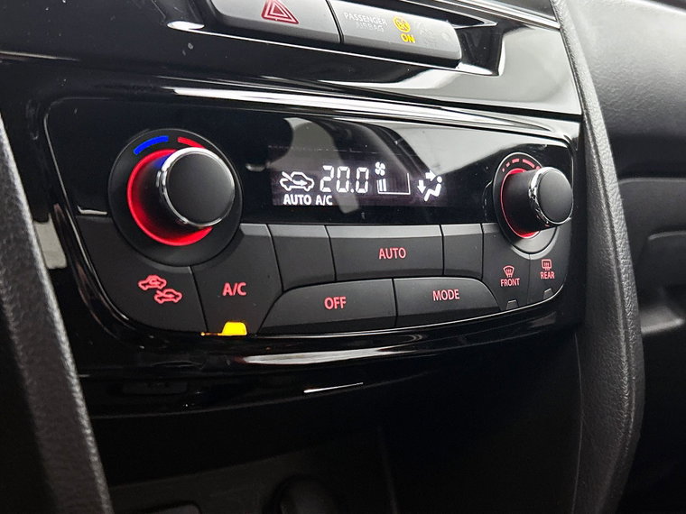 Vehicle Image 24