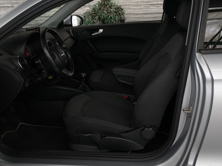 Vehicle Image 35