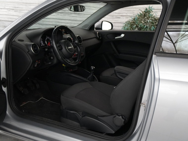 Vehicle Image 36