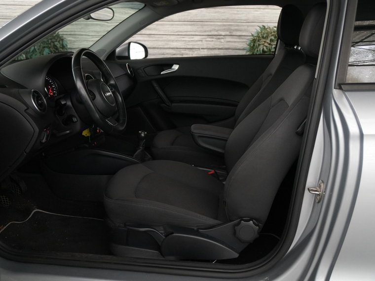 Vehicle Image 40