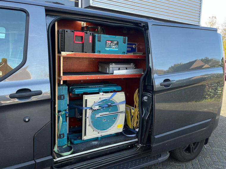 Vehicle Image 11