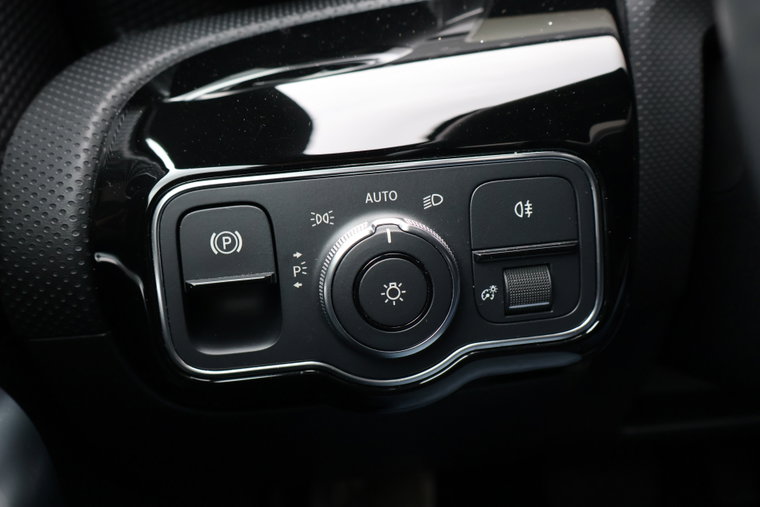 Vehicle Image 26