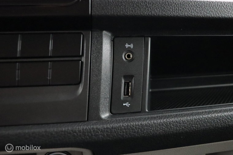 Vehicle Image 46