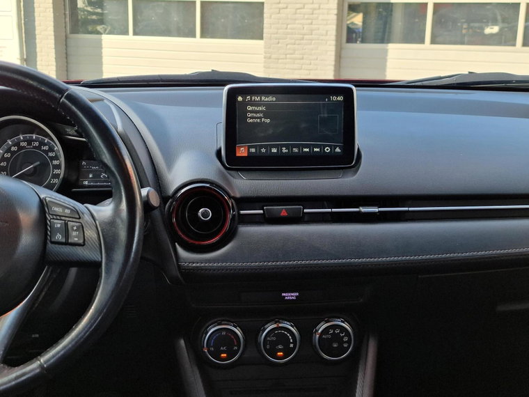 Vehicle Image 16
