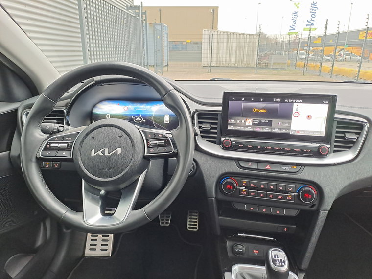 Vehicle Image 27