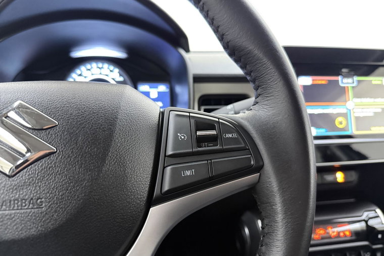 Vehicle Image 18