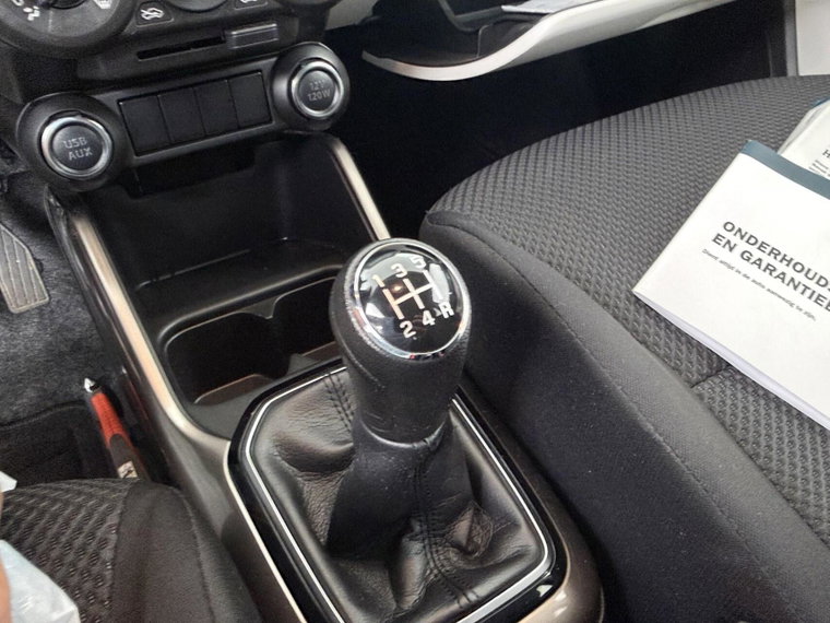 Vehicle Image 16