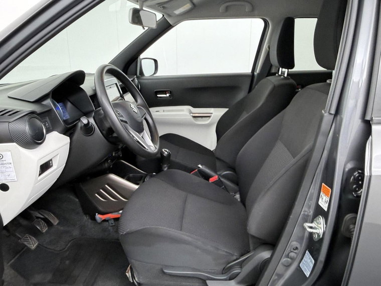 Vehicle Image 10