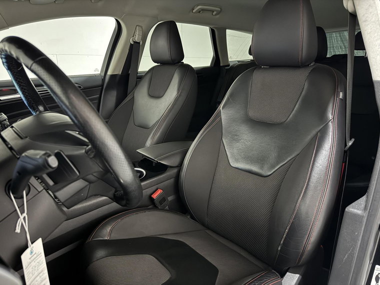 Vehicle Image 16