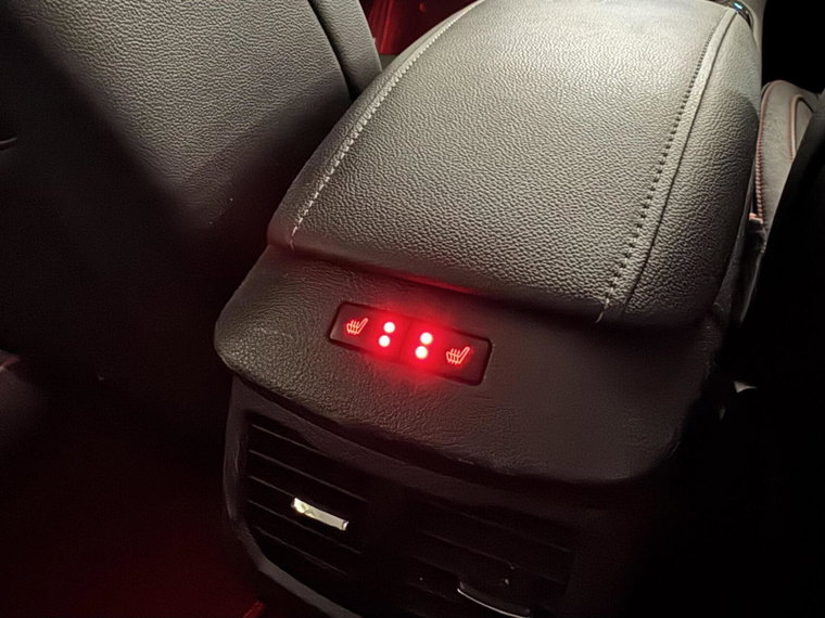 Vehicle Image 25