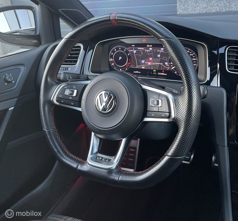 Vehicle Image 40