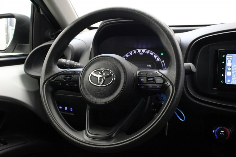 Vehicle Image 21